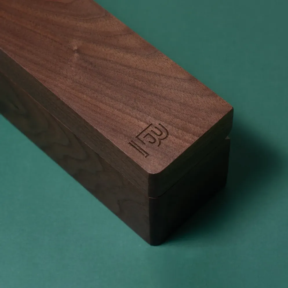 Blackwing Walnut Box Set – Luxury Pencil Set with Long Point Sharpener