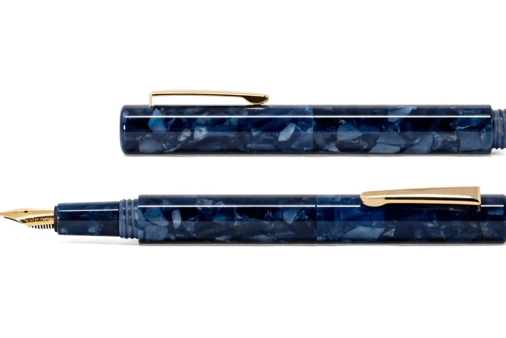 Hightide Attache Marbled Fountain Pen