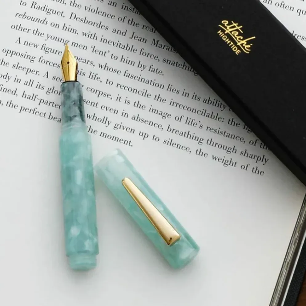 Hightide Attache Marbled Fountain Pen