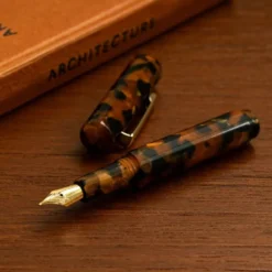 Hightide Attache Marbled Fountain Pen