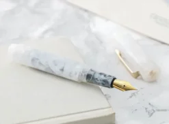 Hightide Attache Marbled Fountain Pen
