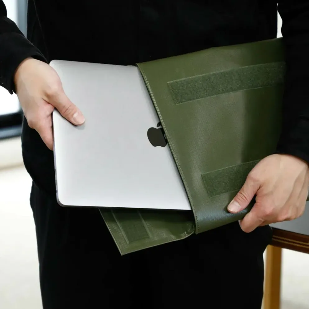 Hightide Penco Carry Tite Case for Laptop (13" & 14")
