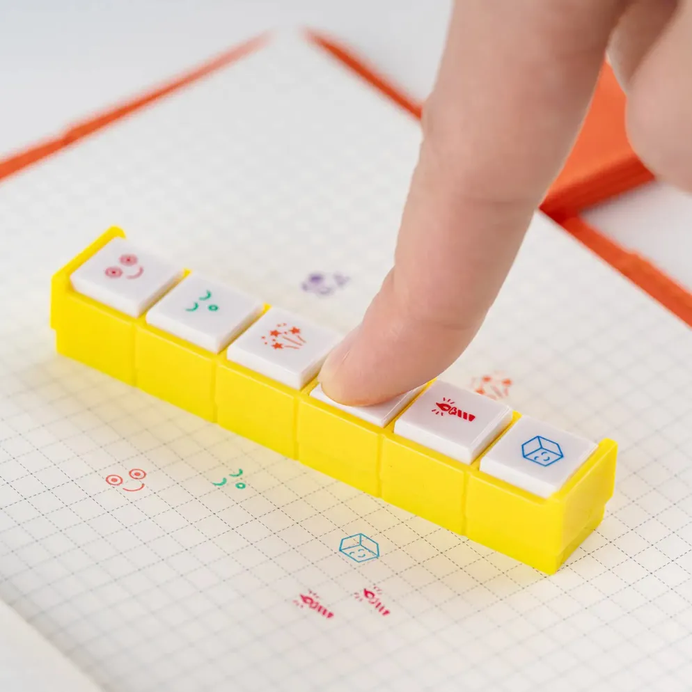 Hobonichi 2027 Accessories: Kodomo no Kao x Hobonichi - Pochitto6 Push-Button Stamp (Moomin)