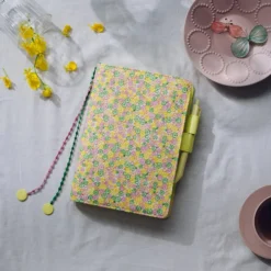 Hobonichi 2026 A5 Cousin Cover: minä perhonen - skyful (Yellow)