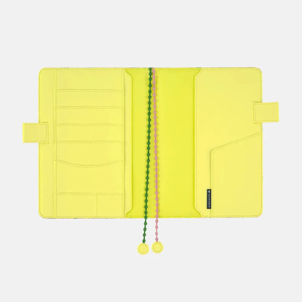 Hobonichi 2026 A5 Cousin Cover: minä perhonen - skyful (Yellow)