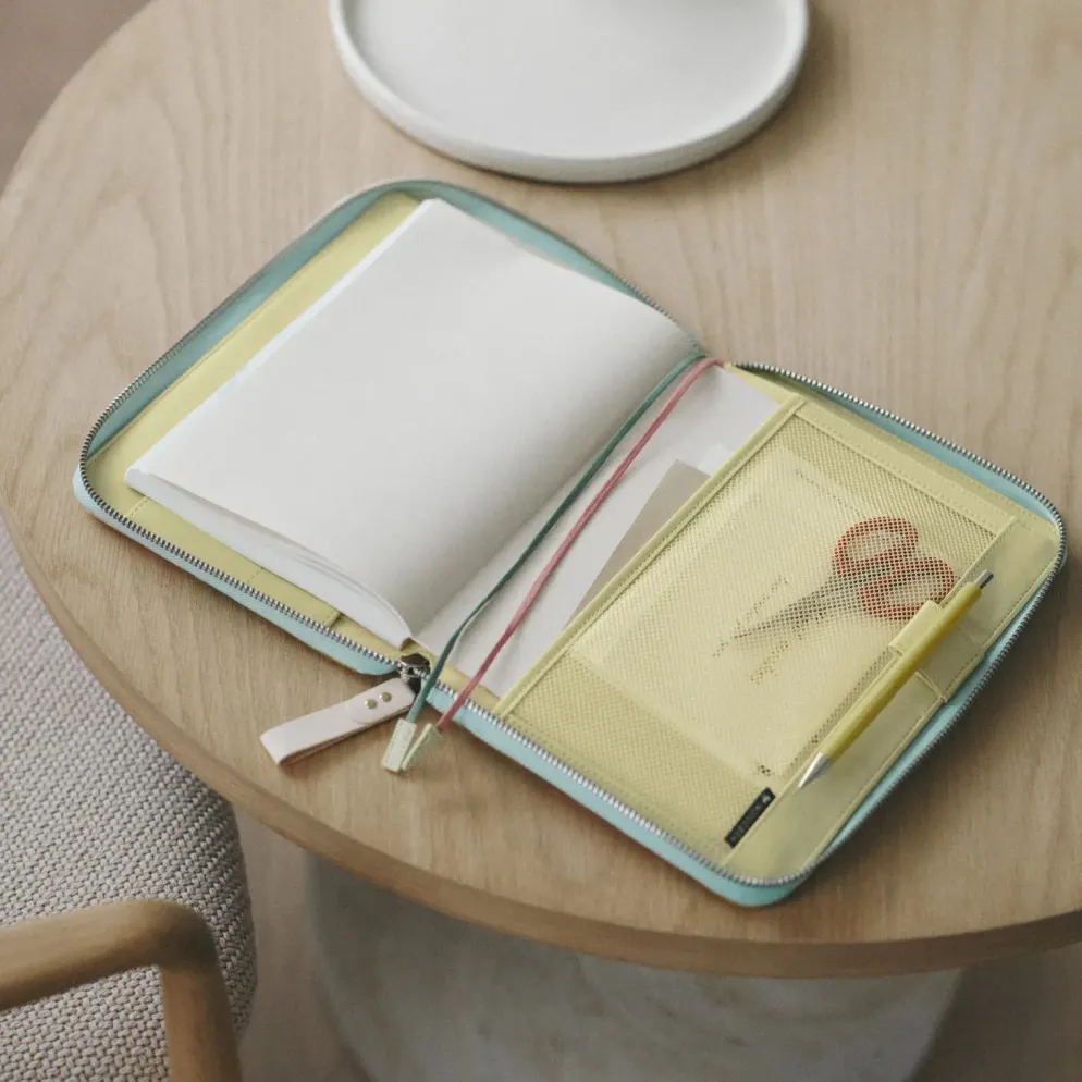 Hobonichi 2027 A5 Cousin Cover: minä perhonen - glass flower (Pink Mix)
