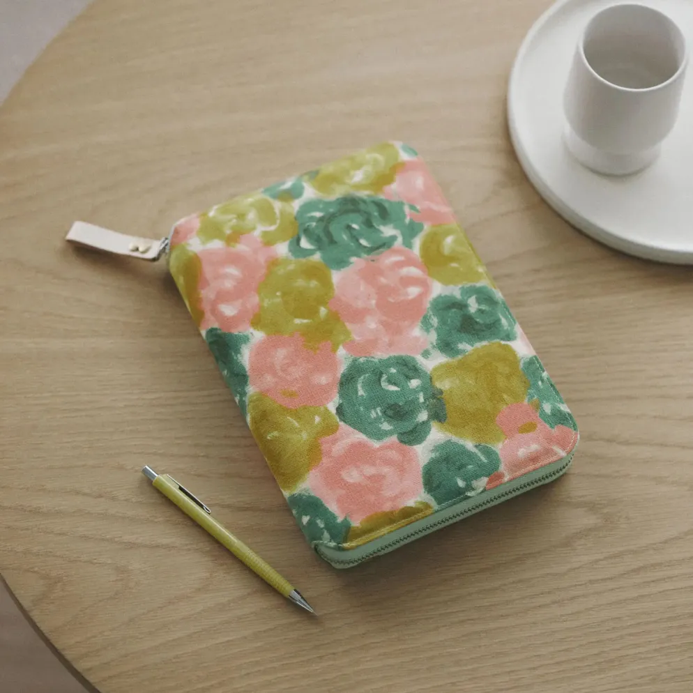 Hobonichi 2027 A5 Cousin Cover: minä perhonen - glass flower (Pink Mix)