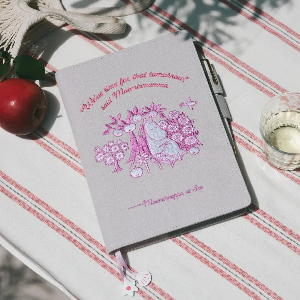 Hobonichi 2027 A5 Cousin Cover: Moomin - My Yard (Pink Gray)