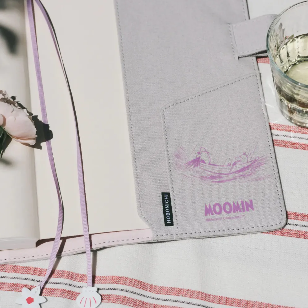 Hobonichi 2027 A5 Cousin Cover: Moomin - My Yard (Pink Gray)