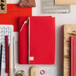 Hobonichi A5 Cousin Cover: Tragen - Red