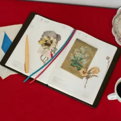 Hobonichi 2027 A5 Cousin Cover: Yoshie Watanabe - Petit Bloom