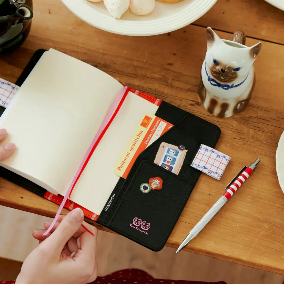 Hobonichi A6 Planner Cover: Yumi Kitagishi - White Cat's Table Decorations