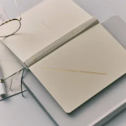 Hobonichi HON A6 2026 Planner: Slash (Ivory)