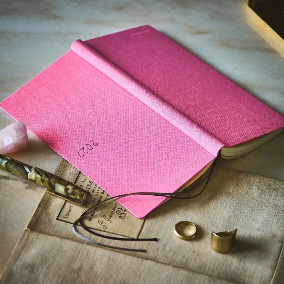 Hobonichi 2027 Weeks Mega: Colors - Pink Sapphire