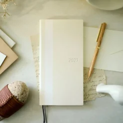 Hobonichi 2027 Weeks: White Line - Ivory
