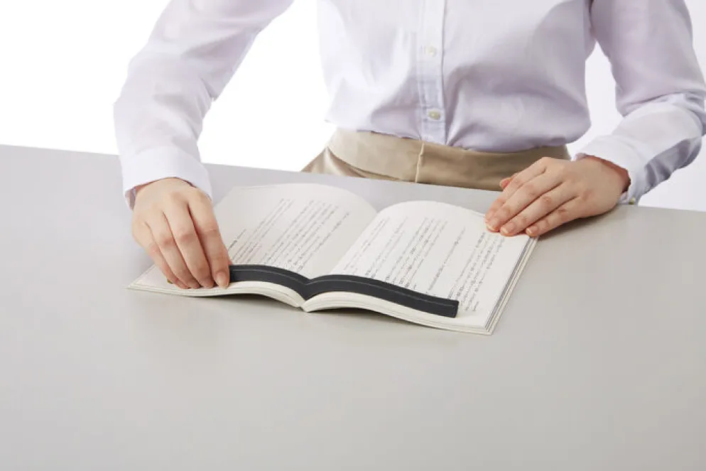 Kokuyo Paperweight Book Companion