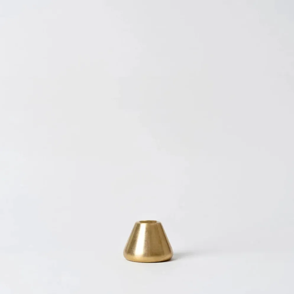 Makers Cabinet Lazlo Drop Stand – Brass or Aluminium, Elegant Desk Display