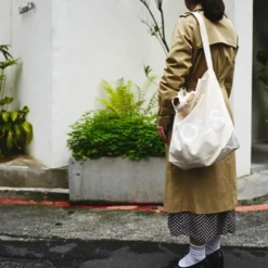 Tools To Live By Tote Bag [Biege]